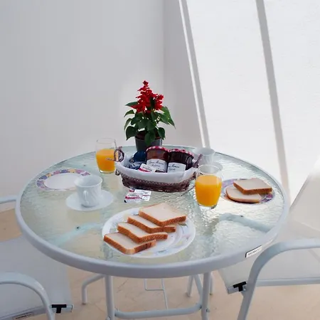 Kotti Studio Apartment *